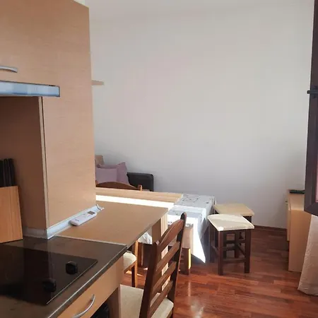 Casa Di Nadia בנסקו